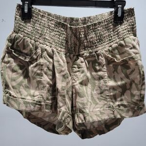 Old Navy Women's Floral Cargo Shorts